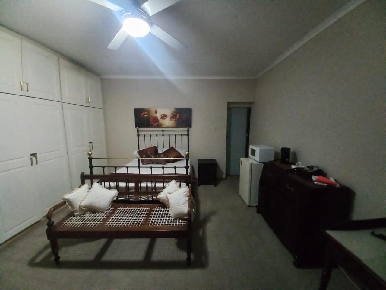 Anri Guesthouse Bloemfontein Eksteriør bilde