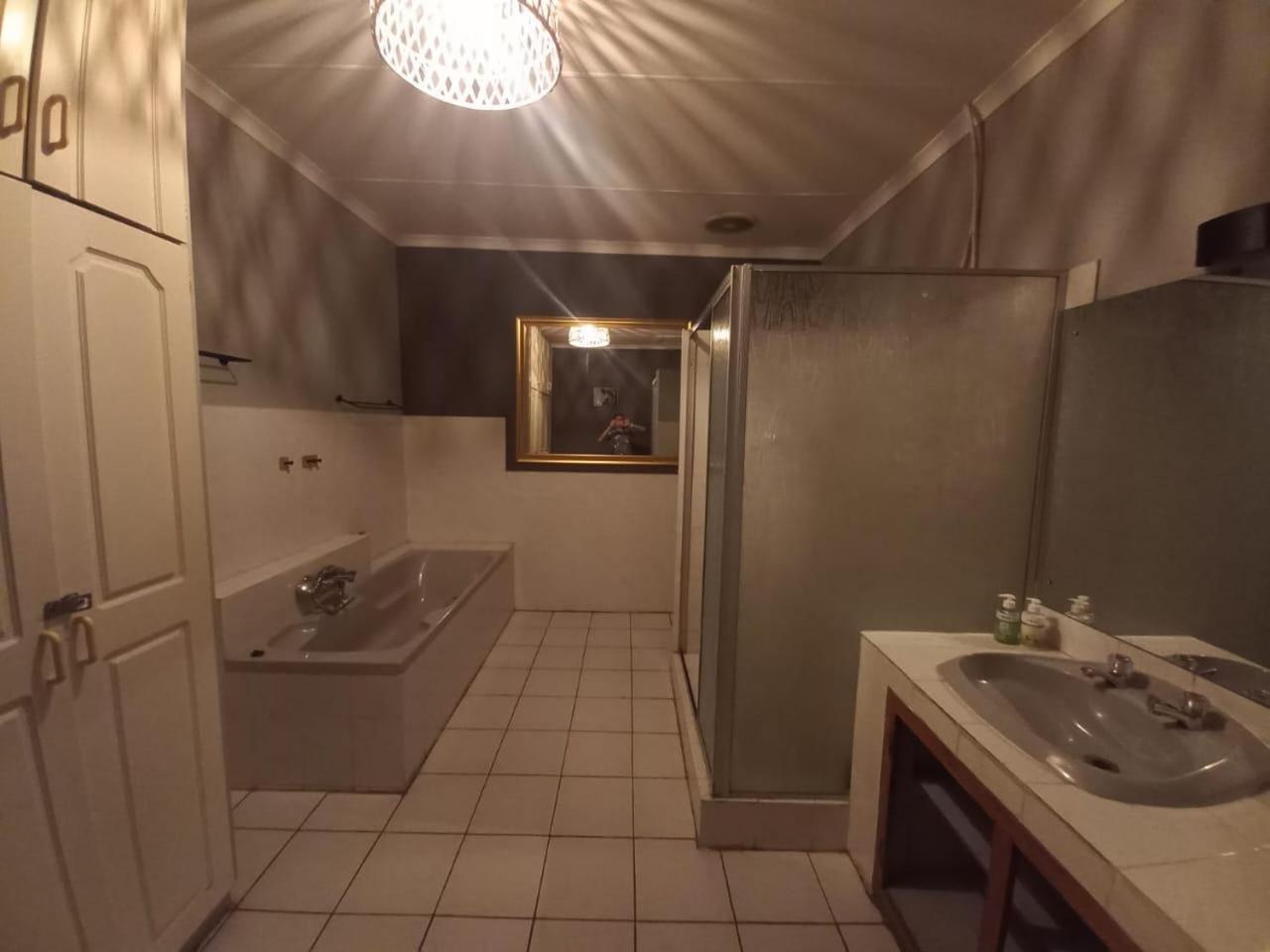 Anri Guesthouse Bloemfontein Eksteriør bilde