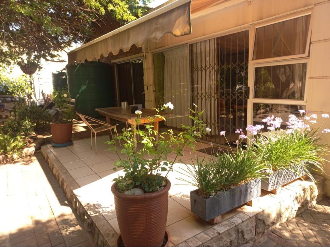 Anri Guesthouse Bloemfontein Eksteriør bilde